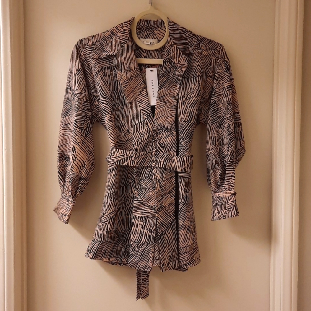 NWT, Topshop Zebra Plunge Neck Blouse in Black Multi